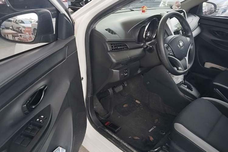 Used Toyota YARiS L Zhi Xuan 2022 1.5L CVT Leading PLUS Edition Driver Seat