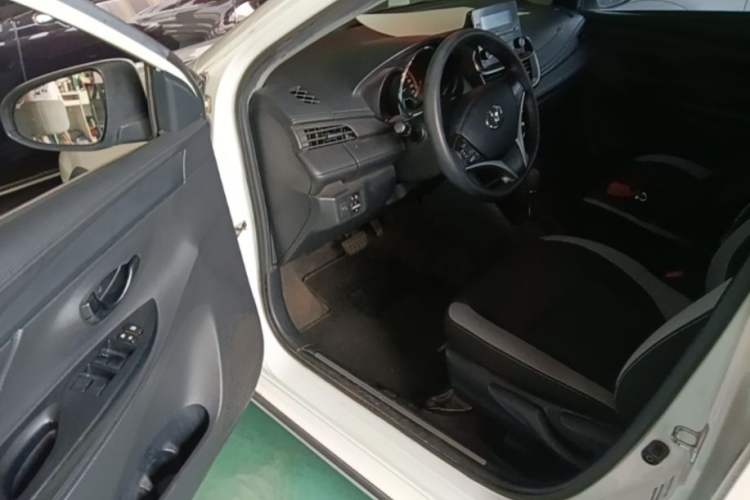 Used Toyota YARiS L Zhi Xuan 2022 X-Trail 1.5L CVT Leading PLUS Edition Driver Seat