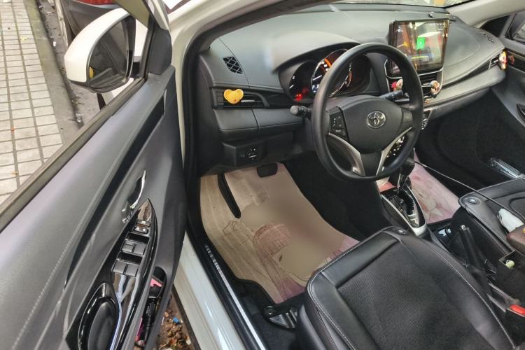 Used Toyota YARiS L Zhi Xuan 2022 X-Trail 1.5L CVT Luxury PLUS Edition Driver Seat