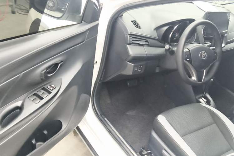 Used Toyota YARiS L Zhi Xuan 2022 X-Trail 1.5L CVT Leading PLUS Edition Driver Seat