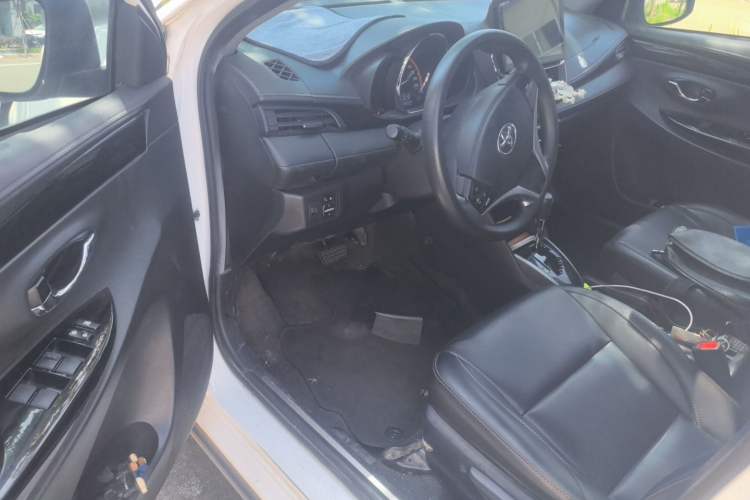 Used Toyota YARiS L Zhi Xuan 2022 X-Trail 1.5L CVT Luxury PLUS Edition Driver Seat