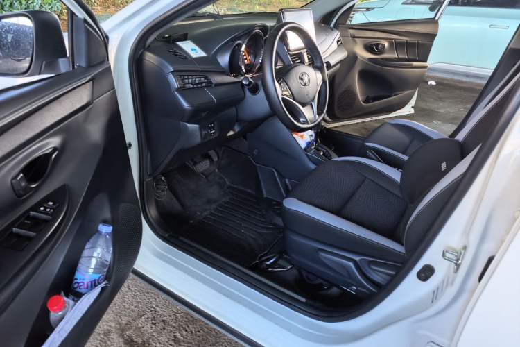 Used Toyota YARiS L Zhi Xuan 2022 X-Trail 1.5L CVT Leading PLUS Edition Driver Seat