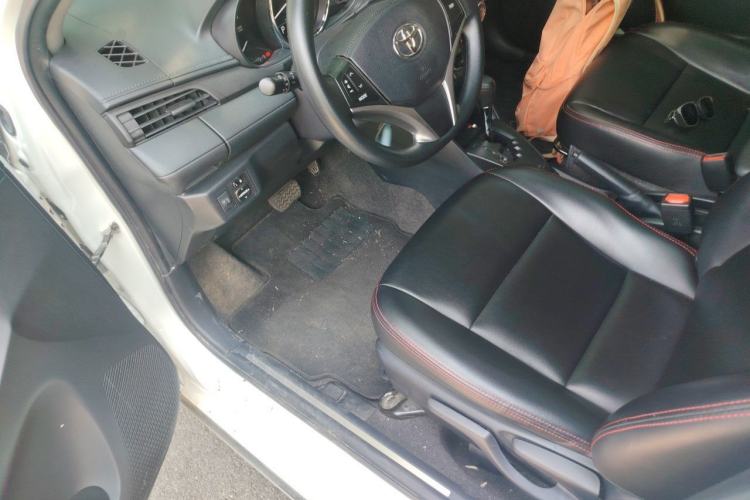 Used Toyota YARiS L Zhi Xuan 2022 X-Trail 1.5L CVT Luxury PLUS Edition Driver Seat