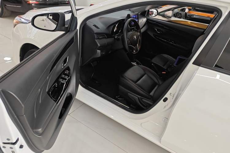 Used Toyota YARiS L Zhi Xuan 2022 1.5L CVT Luxury PLUS Edition Driver Seat