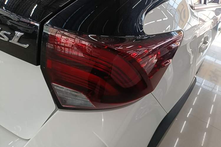 Used Toyota YARiS L Zhi Xuan 2022 X-Trail 1.5L CVT Leading PLUS Edition Exterior 3