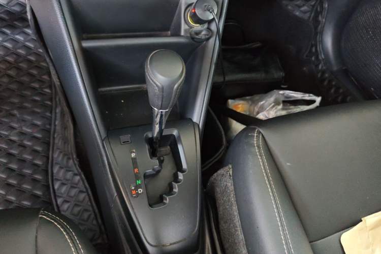 Used Toyota YARiS L Zhi Xuan 2022 1.5L CVT Leading PLUS Edition Gear Lever