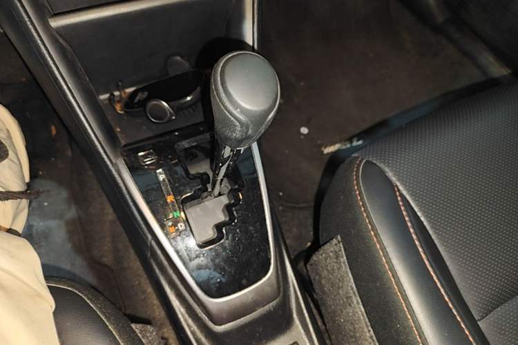 Used Toyota YARiS L Zhi Xuan 2022 X-Trail 1.5L CVT Luxury PLUS Edition Gear Lever