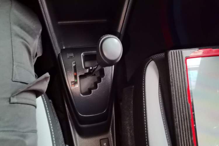 Used Toyota YARiS L Zhi Xuan 2022 X-Trail 1.5L CVT Leading PLUS Edition Gear Lever