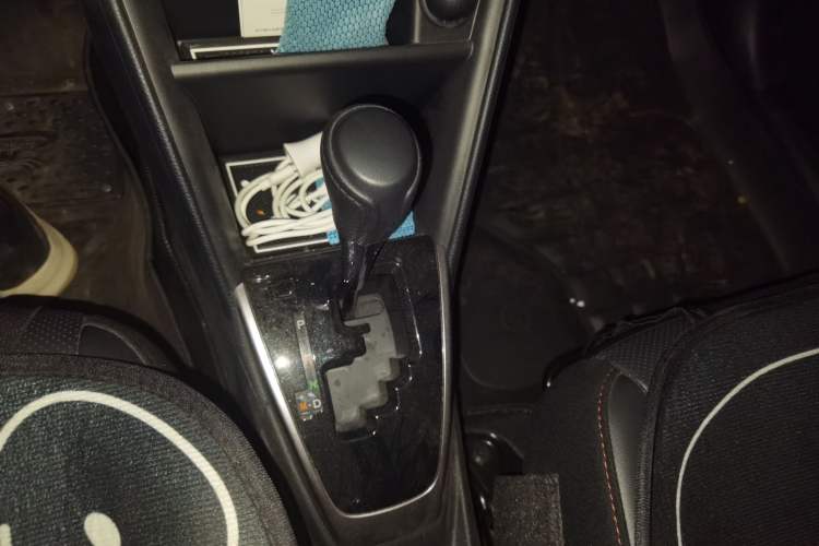 Used Toyota YARiS L Zhi Xuan 2022 X-Trail 1.5L CVT Luxury PLUS Edition Gear Lever