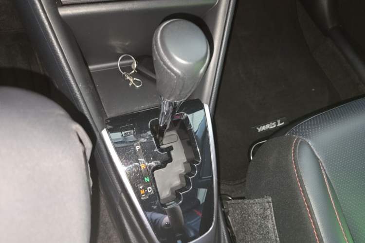 Used Toyota YARiS L Zhi Xuan 2022 X-Trail 1.5L CVT Luxury PLUS Edition Gear Lever