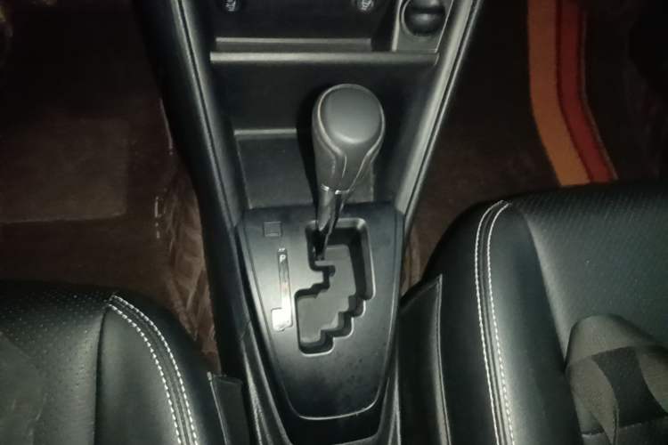 Used Toyota YARiS L Zhi Xuan 2022 1.5L CVT Leading PLUS Edition Gear Lever