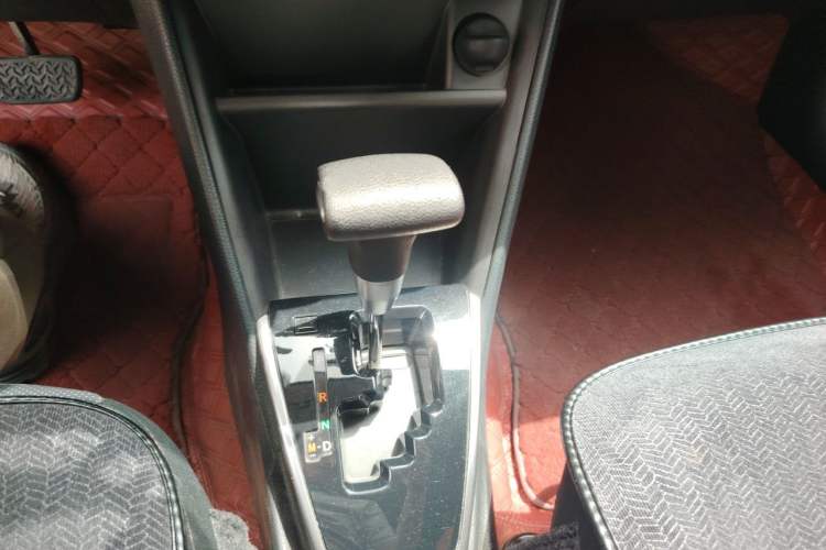 Used Toyota YARiS L Zhi Xuan 2022 X-Trail 1.5L CVT Luxury PLUS Edition Gear Lever