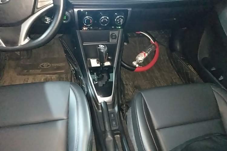 Used Toyota YARiS L Zhi Xuan 2022 X-Trail 1.5L CVT Luxury PLUS Edition Gear Lever