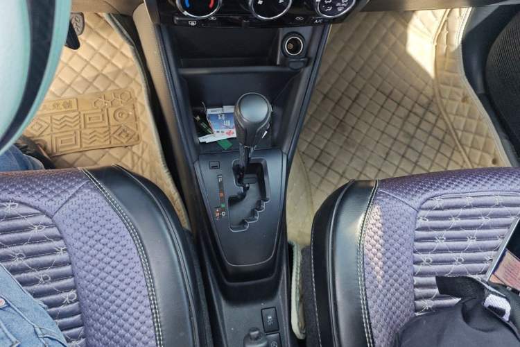 Used Toyota YARiS L Zhi Xuan 2022 X-Trail 1.5L CVT Leading PLUS Edition Gear Lever
