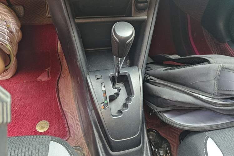 Used Toyota YARiS L Zhi Xuan 2022 1.5L CVT Leading PLUS Edition Gear Lever