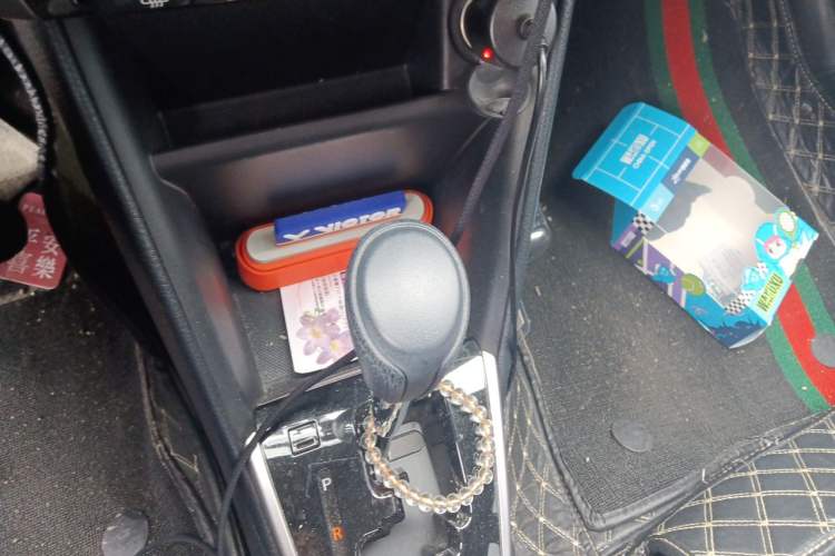 Used Toyota YARiS L Zhi Xuan 2022 X-Trail 1.5L CVT Luxury PLUS Edition Gear Lever