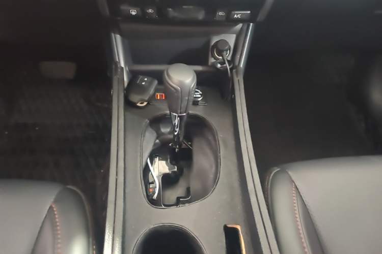 Used Toyota YARiS L Zhi Xuan 2022 X-Trail 1.5L CVT Luxury PLUS Edition Gear Lever