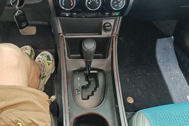 Used Toyota YARiS L Zhi Xuan 2022 X-Trail 1.5L CVT Leading PLUS Edition Gear Lever