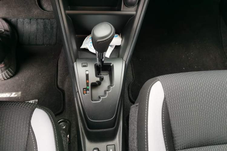 Used Toyota YARiS L Zhi Xuan 2022 1.5L CVT Leading PLUS Edition Gear Lever