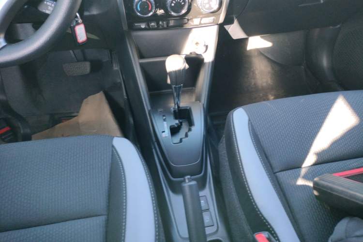 Used Toyota YARiS L Zhi Xuan 2022 X-Trail 1.5L CVT Leading PLUS Edition Gear Lever