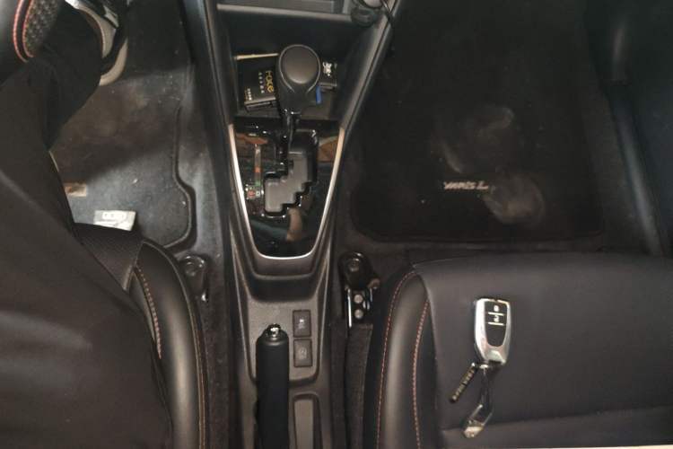 Used Toyota YARiS L Zhi Xuan 2022 X-Trail 1.5L CVT Prestige Edition Gear Lever