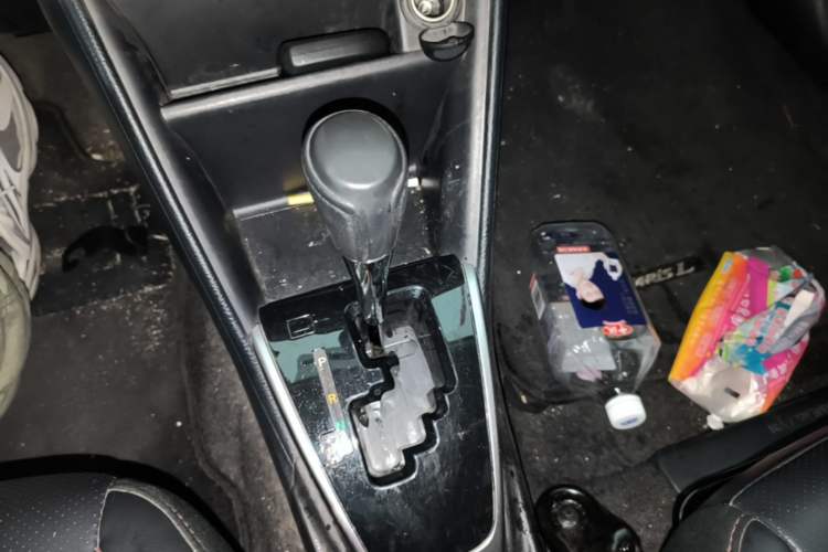 Used Toyota YARiS L Zhi Xuan 2022 X-Trail 1.5L CVT Luxury PLUS Edition Gear Lever