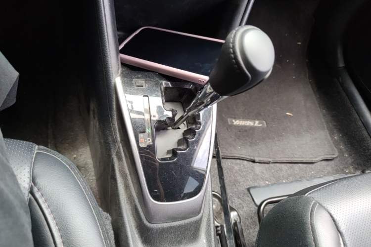 Used Toyota YARiS L Zhi Xuan 2022 X-Trail 1.5L CVT Luxury PLUS Edition Gear Lever