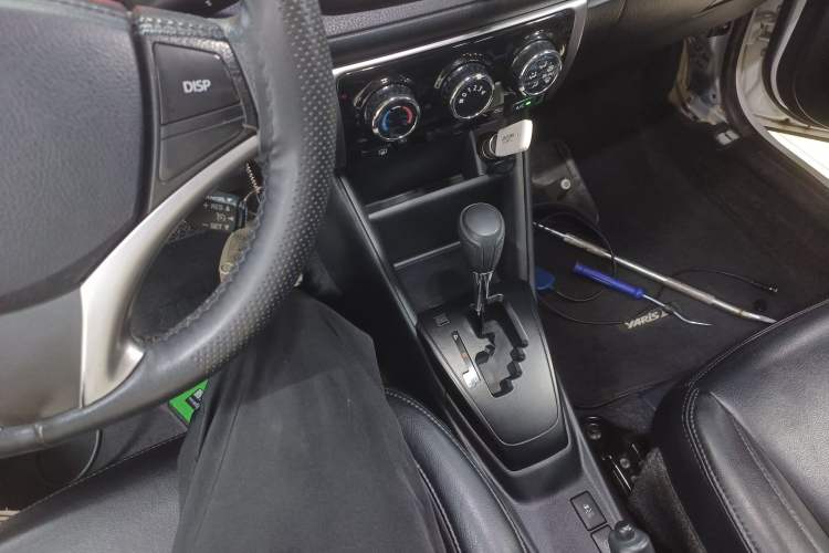 Used Toyota YARiS L Zhi Xuan 2022 X-Trail 1.5L CVT Leading PLUS Edition Gear Lever