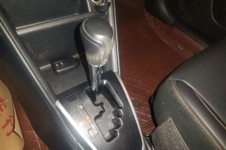 Used Toyota YARiS L Zhi Xuan 2022 X-Trail 1.5L CVT Luxury PLUS Edition Gear Lever