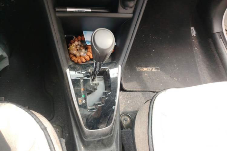 Used Toyota YARiS L Zhi Xuan 2022 X-Trail 1.5L CVT Luxury PLUS Edition Gear Lever