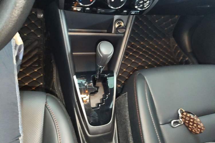 Used Toyota YARiS L Zhi Xuan 2022 X-Trail 1.5L CVT Luxury PLUS Edition Gear Lever