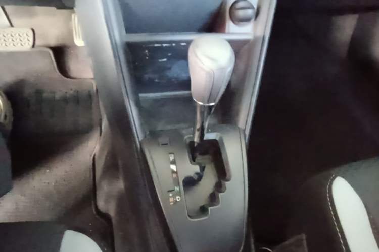 Used Toyota YARiS L Zhi Xuan 2022 X-Trail 1.5L CVT Leading PLUS Edition Gear Lever