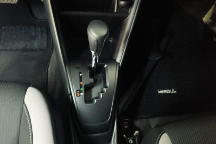 Used Toyota YARiS L Zhi Xuan 2022 1.5L CVT Leading PLUS Edition Gear Lever