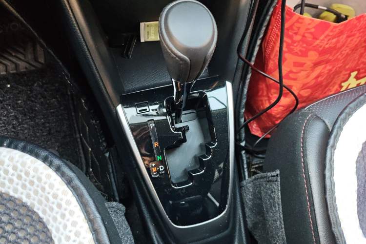 Used Toyota YARiS L Zhi Xuan 2022 X-Trail 1.5L CVT Luxury PLUS Edition Gear Lever