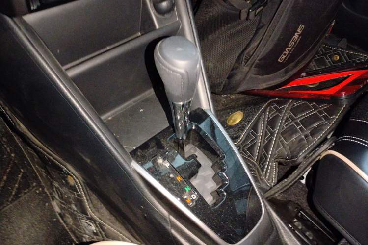 Used Toyota YARiS L Zhi Xuan 2022 X-Trail 1.5L CVT Luxury PLUS Edition Gear Lever
