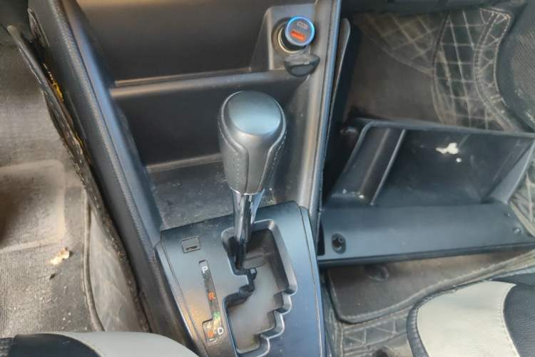 Used Toyota YARiS L Zhi Xuan 2022 X-Trail 1.5L CVT Leading PLUS Edition Gear Lever