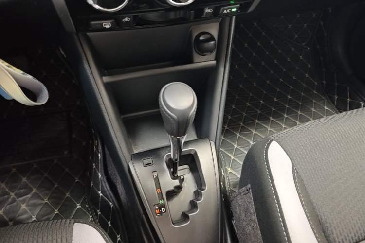 Used Toyota YARiS L Zhi Xuan 2022 X-Trail 1.5L CVT Leading PLUS Edition Gear Lever