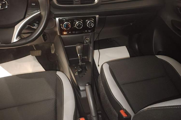 Used Toyota YARiS L Zhi Xuan 2022 1.5L CVT Leading PLUS Edition Gear Lever