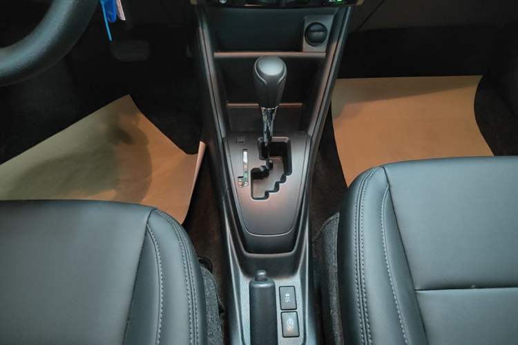 Used Toyota YARiS L Zhi Xuan 2022 1.5L CVT Leading PLUS Edition Gear Lever