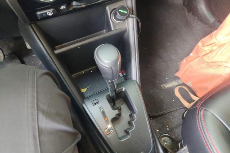 Used Toyota YARiS L Zhi Xuan 2022 X-Trail 1.5L CVT Luxury PLUS Edition Gear Lever