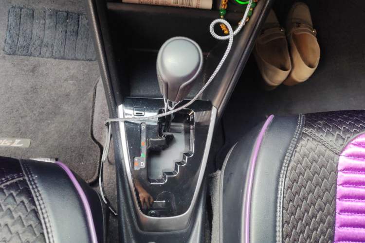 Used Toyota YARiS L Zhi Xuan 2022 X-Trail 1.5L CVT Luxury PLUS Edition Gear Lever