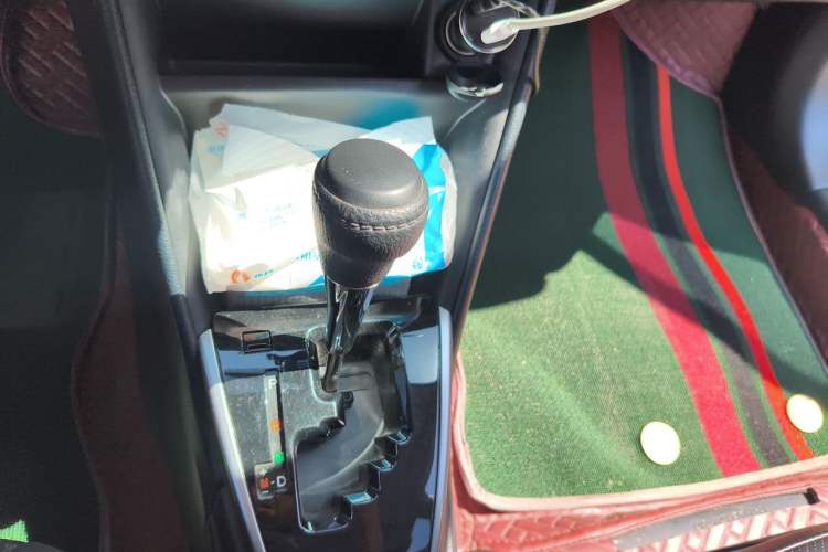 Used Toyota YARiS L Zhi Xuan 2022 X-Trail 1.5L CVT Luxury PLUS Edition Gear Lever