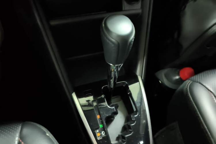 Used Toyota YARiS L Zhi Xuan 2022 X-Trail 1.5L CVT Luxury PLUS Edition Gear Lever