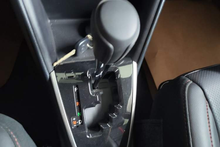 Used Toyota YARiS L Zhi Xuan 2022 X-Trail 1.5L CVT Luxury PLUS Edition Gear Lever