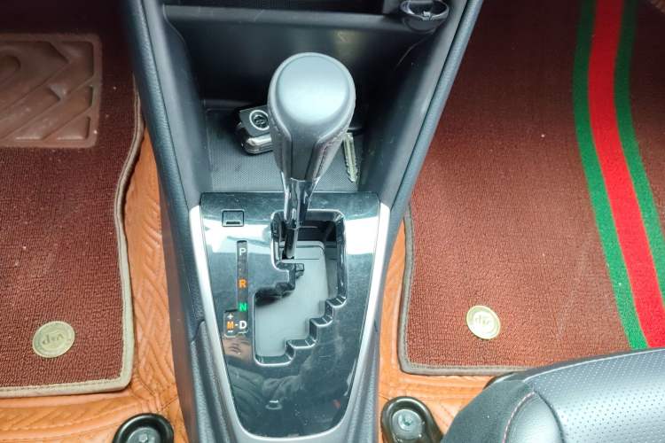 Used Toyota YARiS L Zhi Xuan 2022 X-Trail 1.5L CVT Luxury PLUS Edition Gear Lever
