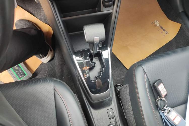 Used Toyota YARiS L Zhi Xuan 2022 X-Trail 1.5L CVT Luxury PLUS Edition Gear Lever
