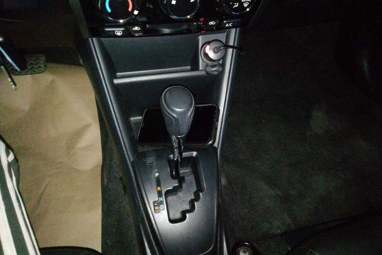 Used Toyota YARiS L Zhi Xuan 2022 1.5L CVT Leading PLUS Edition Gear Lever