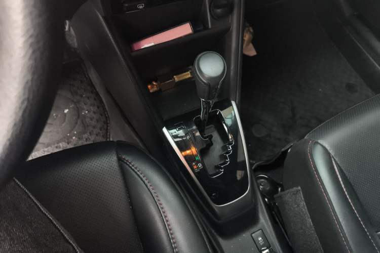 Used Toyota YARiS L Zhi Xuan 2022 X-Trail 1.5L CVT Luxury PLUS Edition Gear Lever