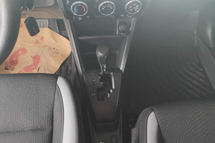 Used Toyota YARiS L Zhi Xuan 2022 X-Trail 1.5L CVT Leading PLUS Edition Gear Lever