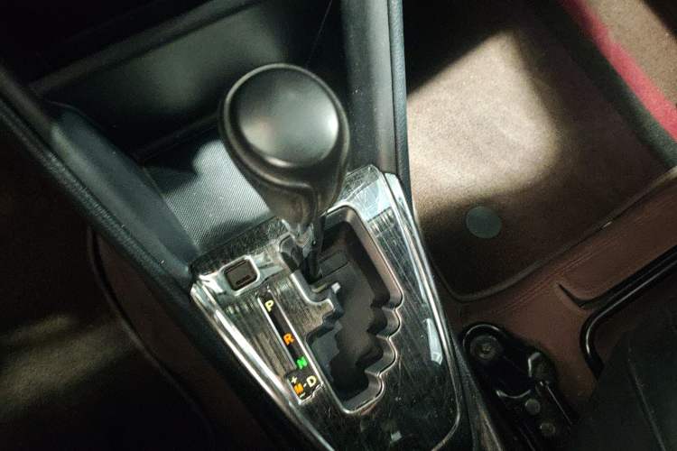 Used Toyota YARiS L Zhi Xuan 2022 1.5L CVT Leading PLUS Edition Gear Lever